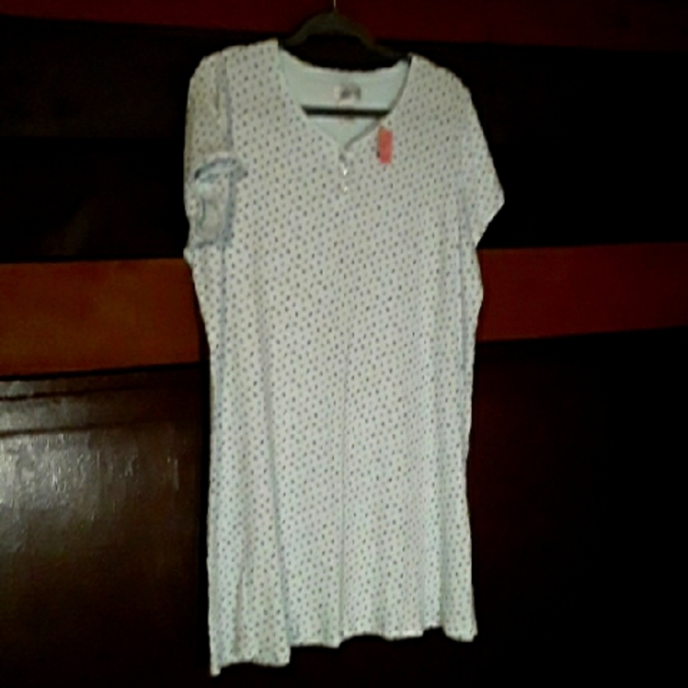 Women's Large Villager Liz Claiborne Blue Feminine Short Sleeve Night Shirt